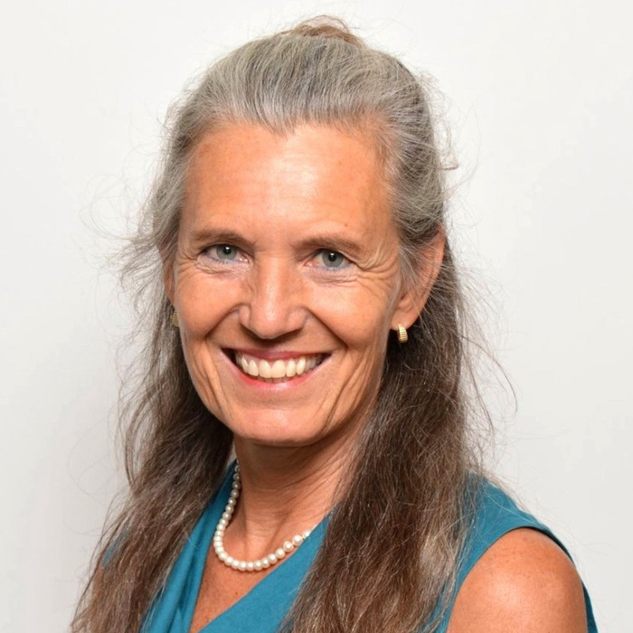 Mag.a Veronika Pinter-Theiss