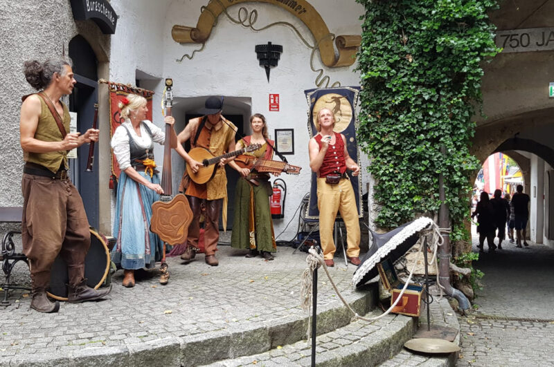 2560x1700 Burg Oberkapfenberg Ritterfest 2025 Musikanten Gruber Carina 800x531