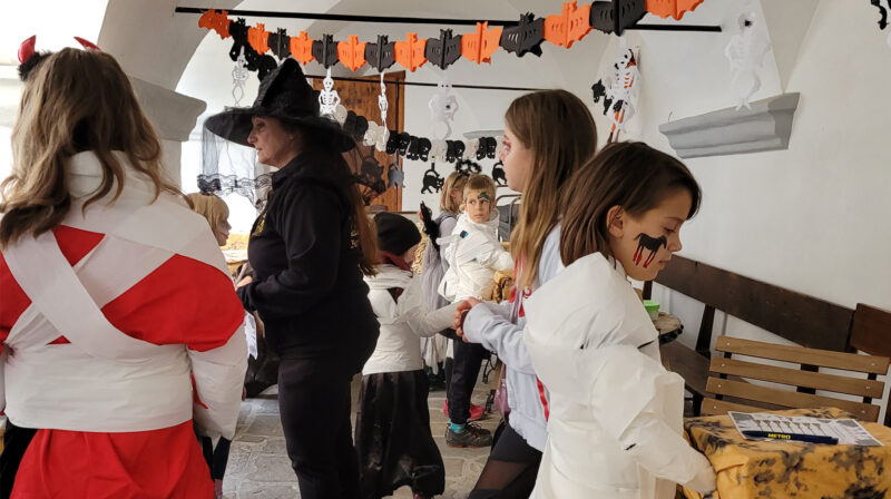 Halloween Kinder c Burg Plankenstein Sep2025 1535x860 800x448