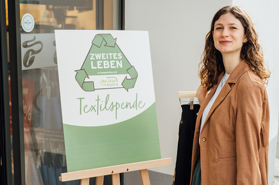 Frau vor "Zweites Leben"-Aktion /©Daniel Willinger